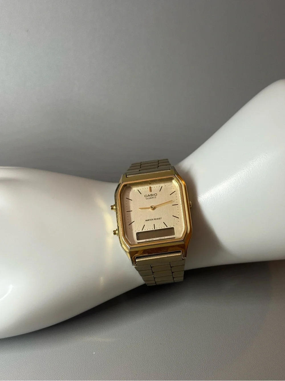 Casio Vintage AQ-230GA-9D Analog Digital Gold Tone Quartz Watch